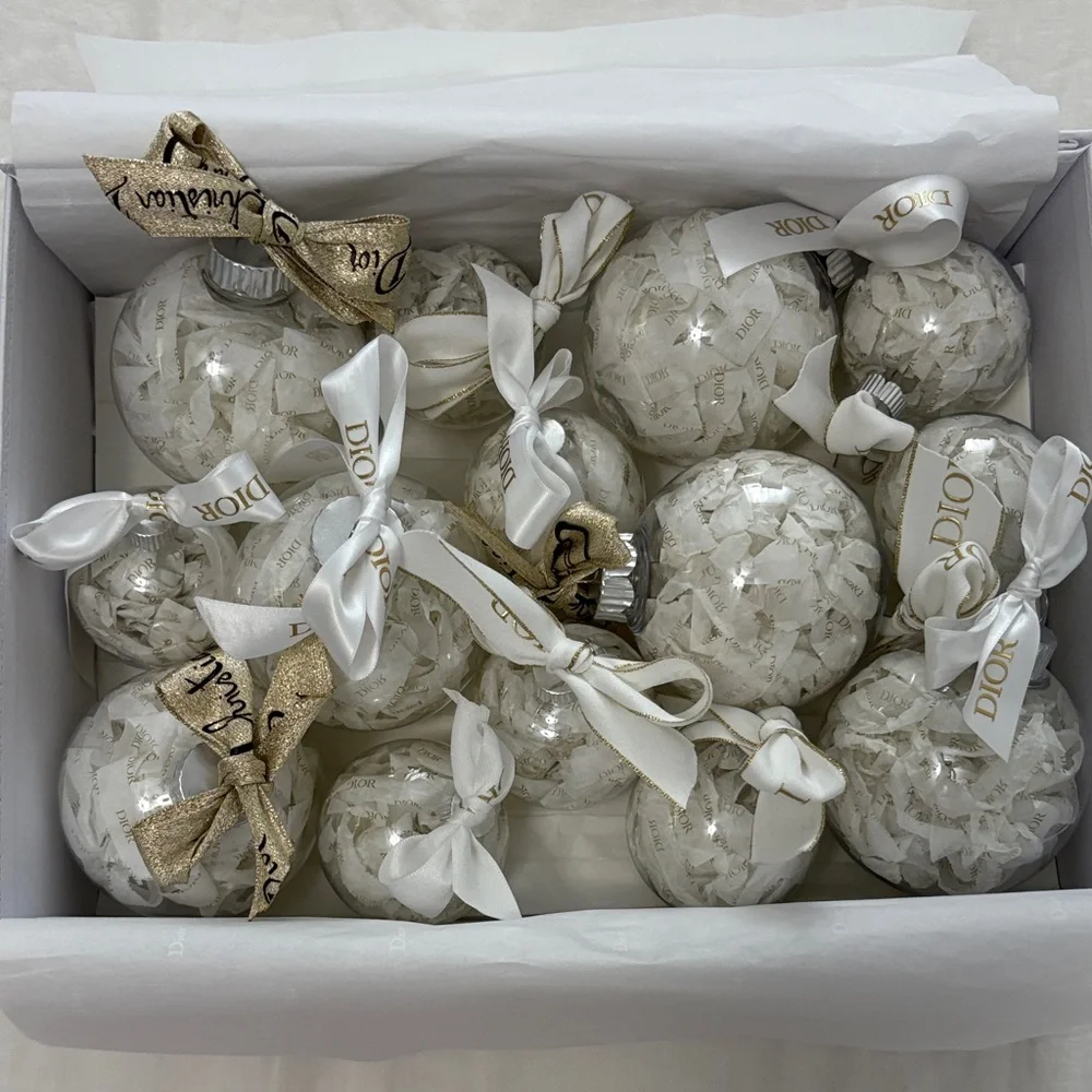 Dior Festive Ornament - Gold and White - Set of 14 - Picture 3 of 10